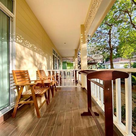 Ruen Maihom Riverside Cottage Канчанабури Екстериор снимка