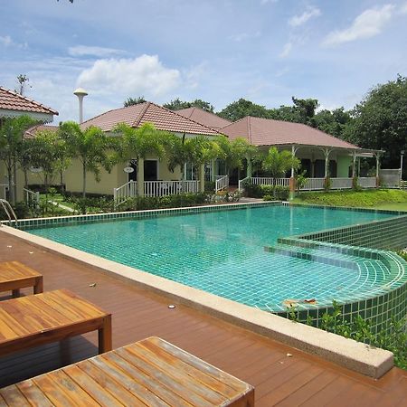 Ruen Maihom Riverside Cottage Канчанабури Екстериор снимка