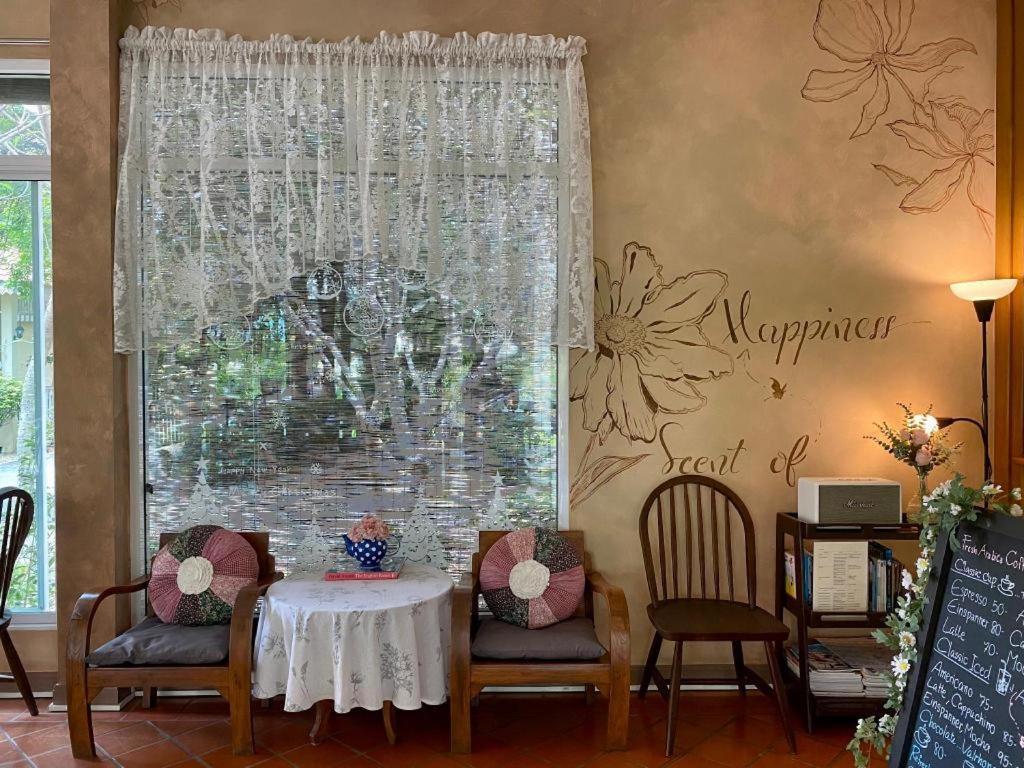 Ruen Maihom Riverside Cottage Канчанабури Екстериор снимка