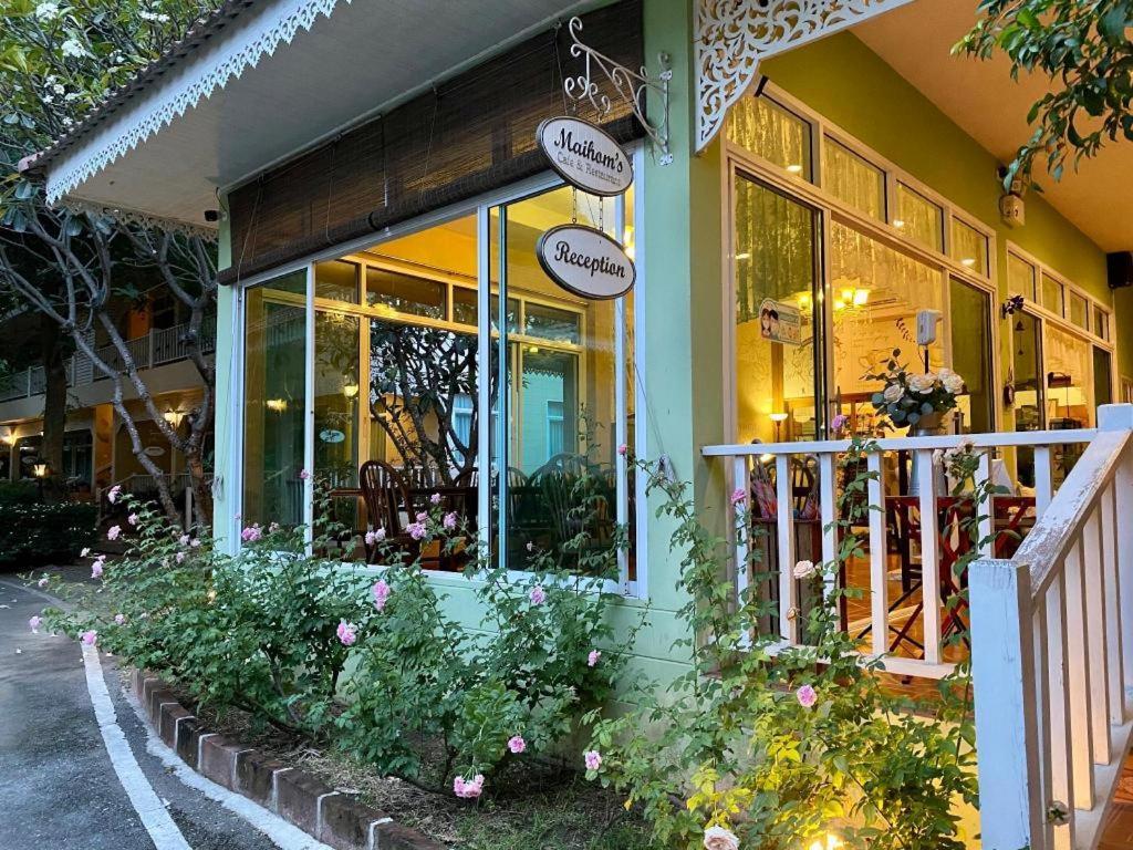 Ruen Maihom Riverside Cottage Канчанабури Екстериор снимка