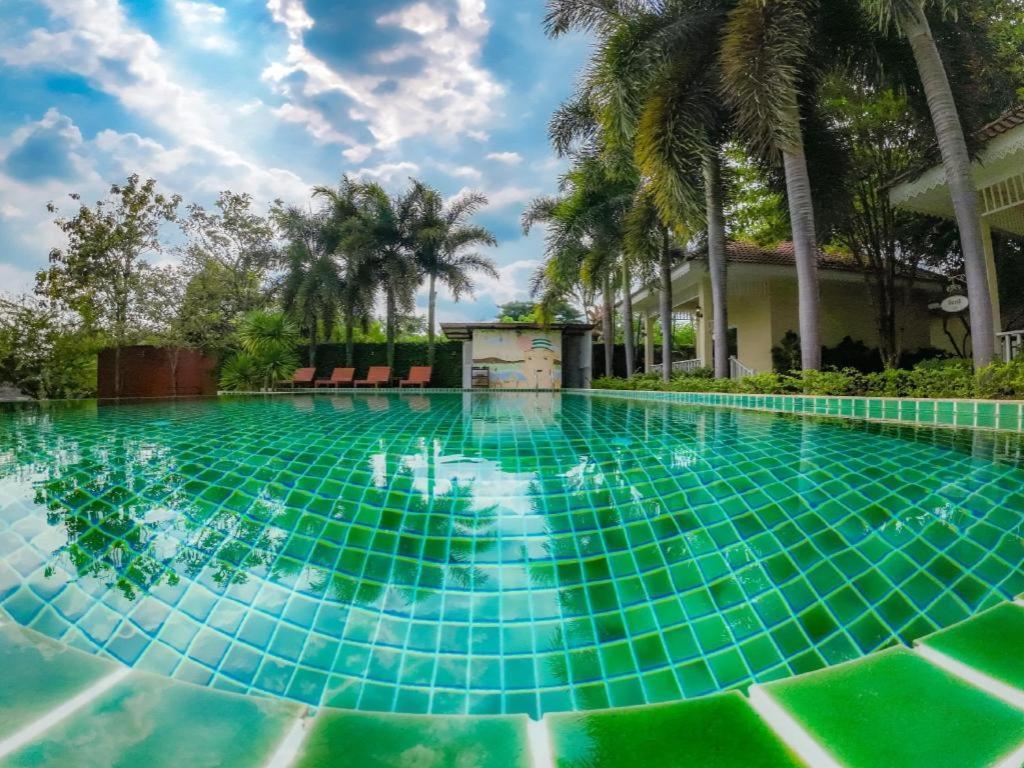 Ruen Maihom Riverside Cottage Канчанабури Екстериор снимка
