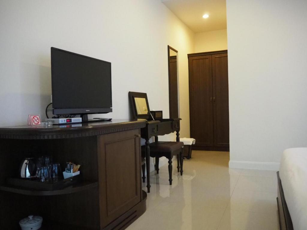 Ruen Maihom Riverside Cottage Канчанабури Екстериор снимка