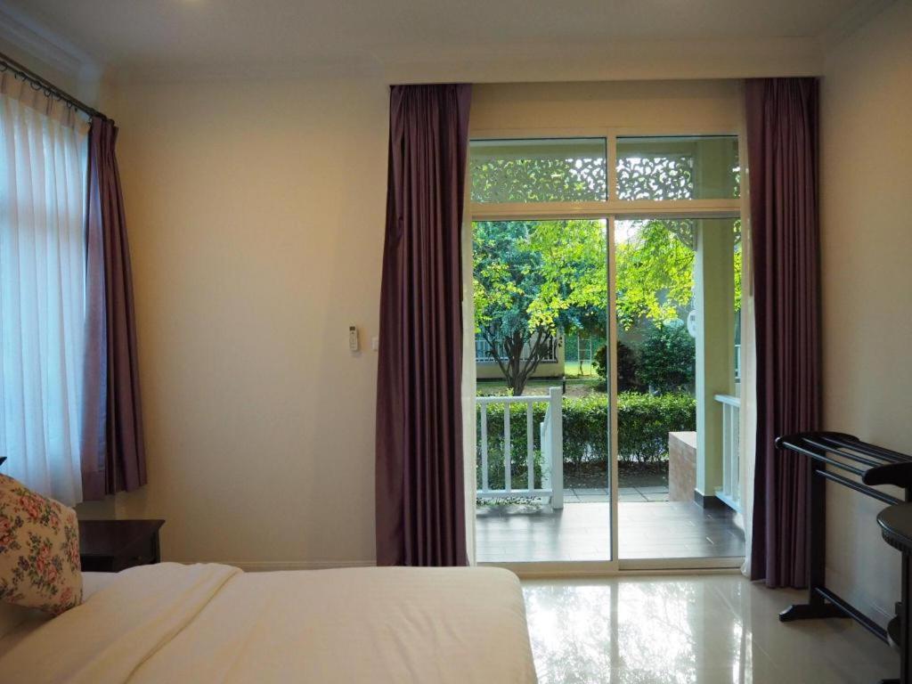 Ruen Maihom Riverside Cottage Канчанабури Екстериор снимка