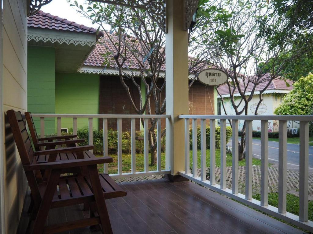Ruen Maihom Riverside Cottage Канчанабури Екстериор снимка