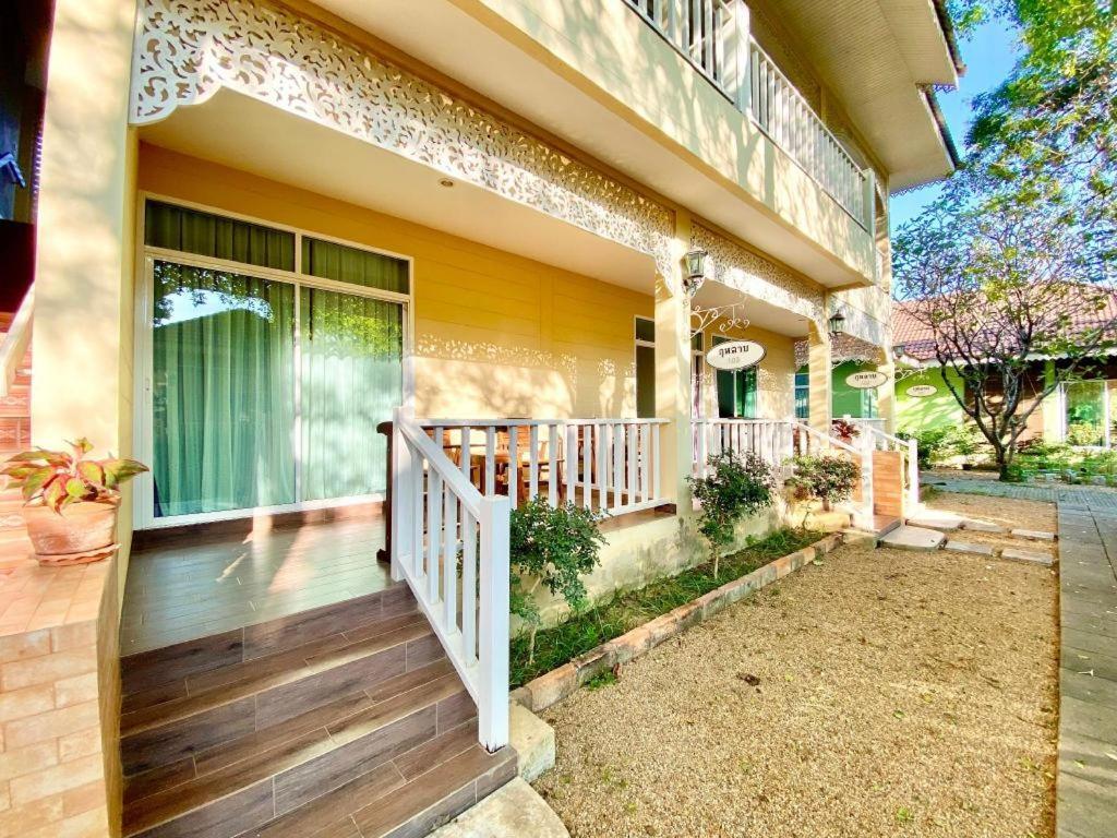 Ruen Maihom Riverside Cottage Канчанабури Екстериор снимка