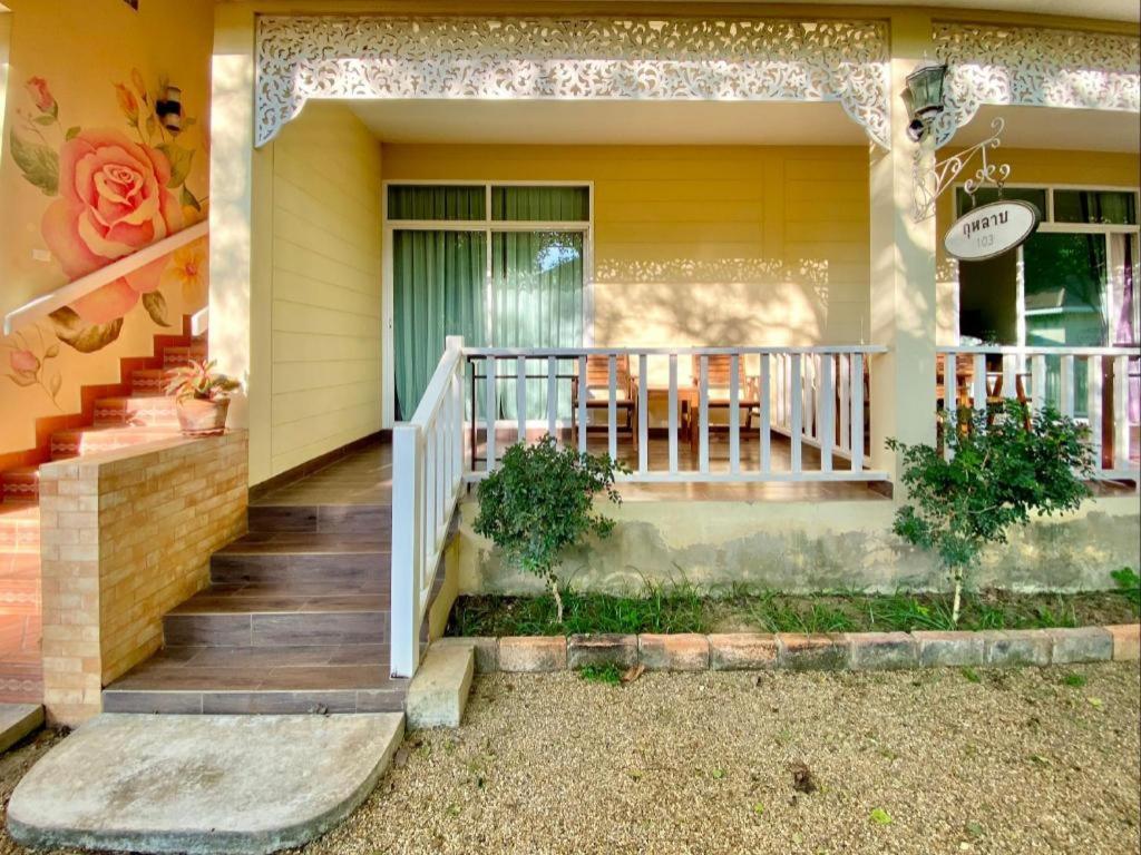 Ruen Maihom Riverside Cottage Канчанабури Екстериор снимка